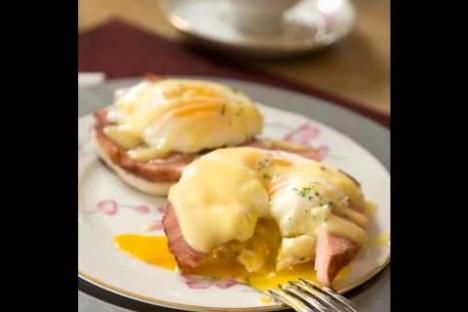 嵌入式殖民花园床和缩略图;音箱;早餐