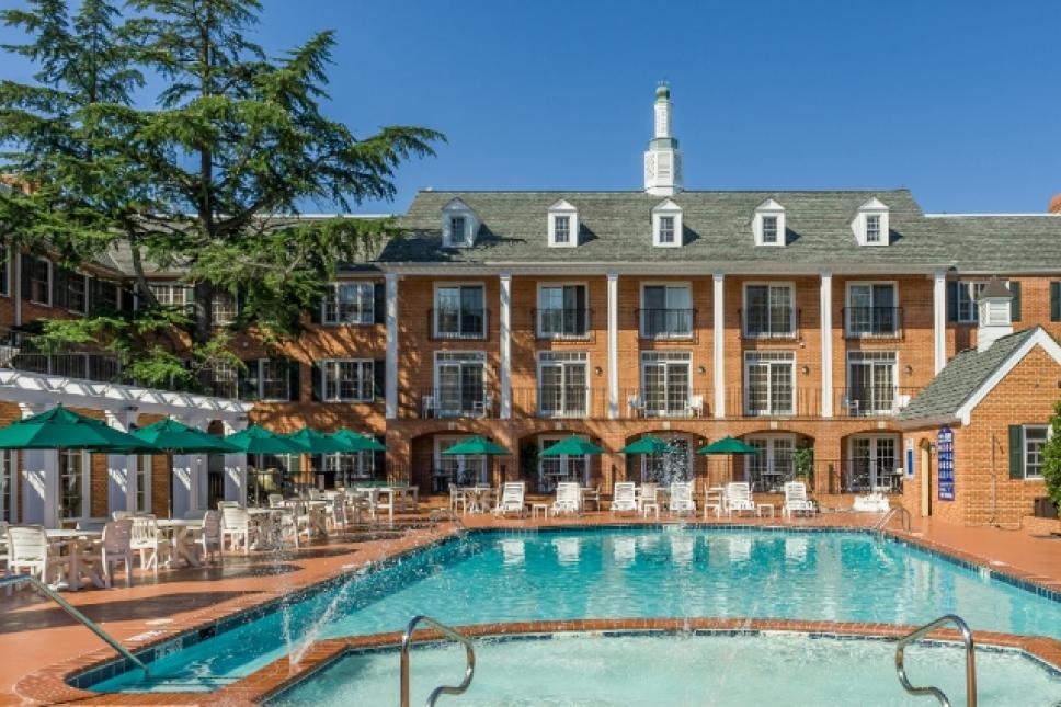 Westgate Resorts公司户外游泳池