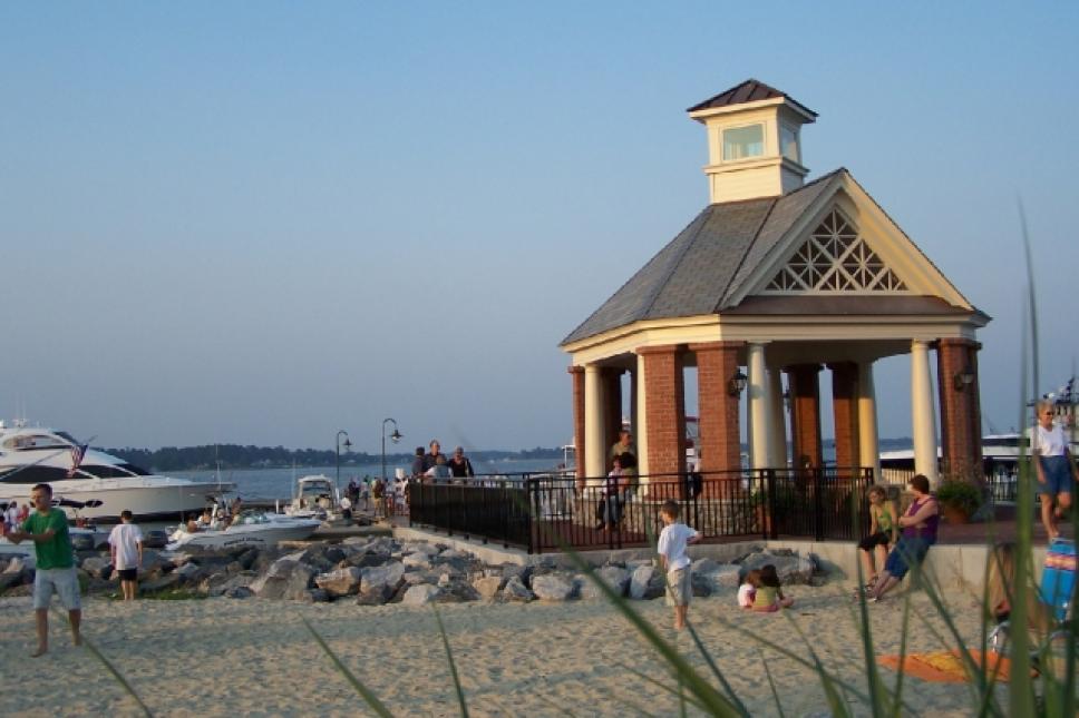 约克城露台和码头