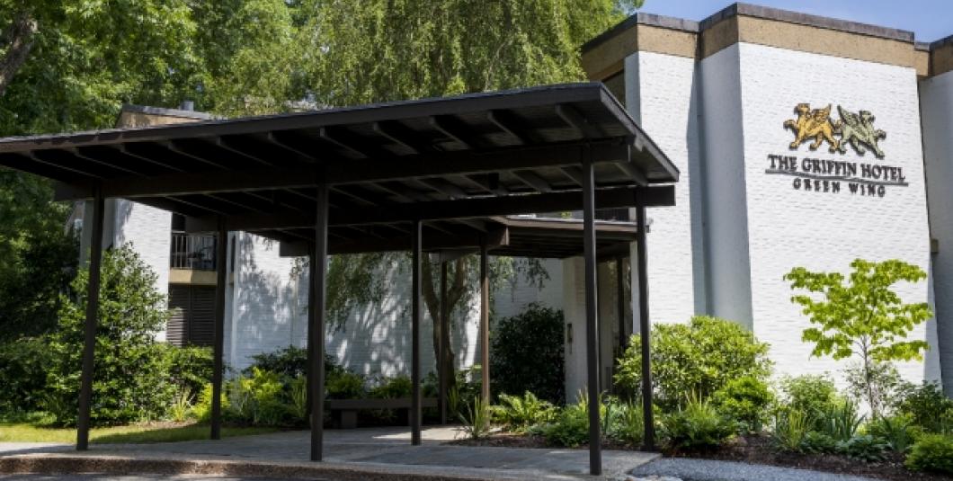 格里芬酒店正门