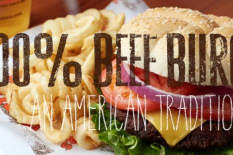 谁不喜欢多汁美味的汉堡呢?猫头鹰餐厅的鸡翅可能是世界闻名的，但我们的汉堡肯定也很出色。点一份，你不会失望的。