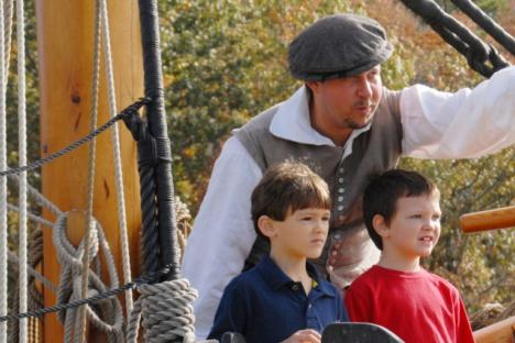 查看詹姆士河从詹姆斯敦殖民地# 039;年代重建成功。wedvictor伟德下载