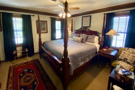 伊莱莎·雷诺兹房间