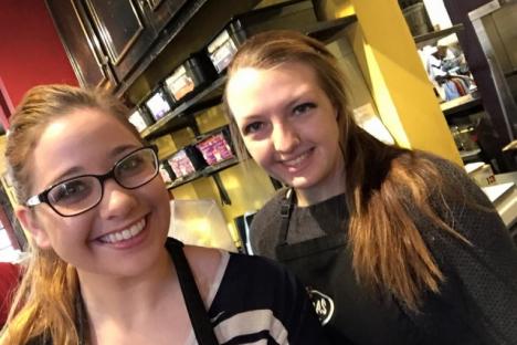 丹妮尔和汉娜....非常友好的咖啡师!