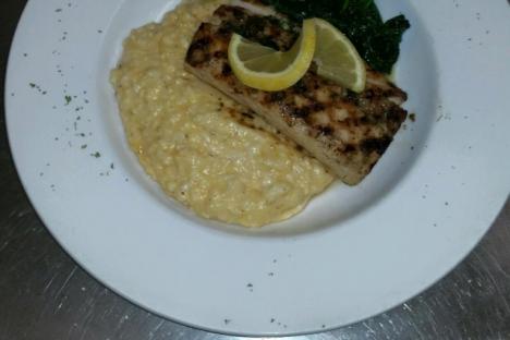 烤金枪鱼晚餐特餐!每晚都有新的特别节目!