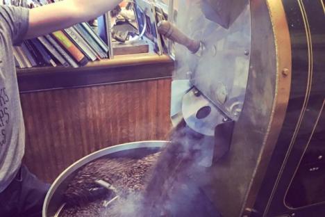 热豆子!直接从烤炉里出来!