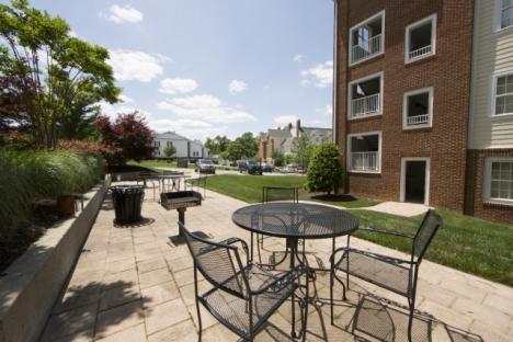 烧烤站在客人使用和享受的度假胜地