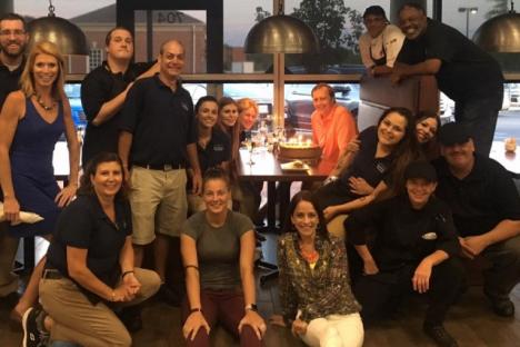 革命高尔夫和格栅家庭