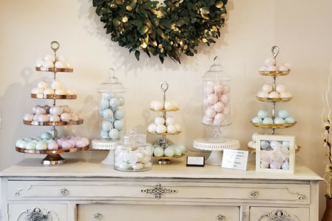 温和的泡沫浴炸弹使Bathtime乐趣