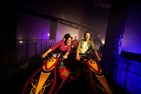 晚上享受杯垫,包括全新的DarKoaster